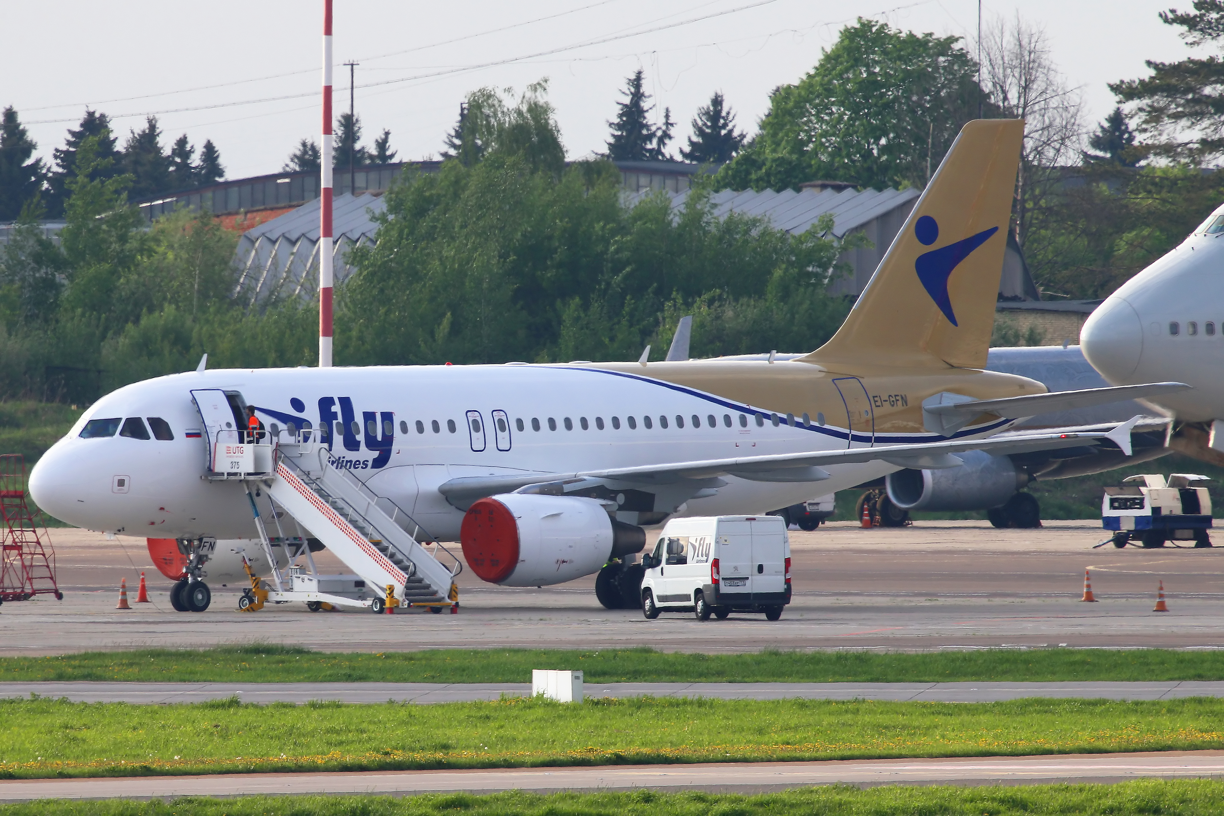 Ан 7. Airbus a319 ИРАЭРО. Самолёт Аэробус а319. Аэробус а319-111. Узкофюзеляжный · Airbus a319.